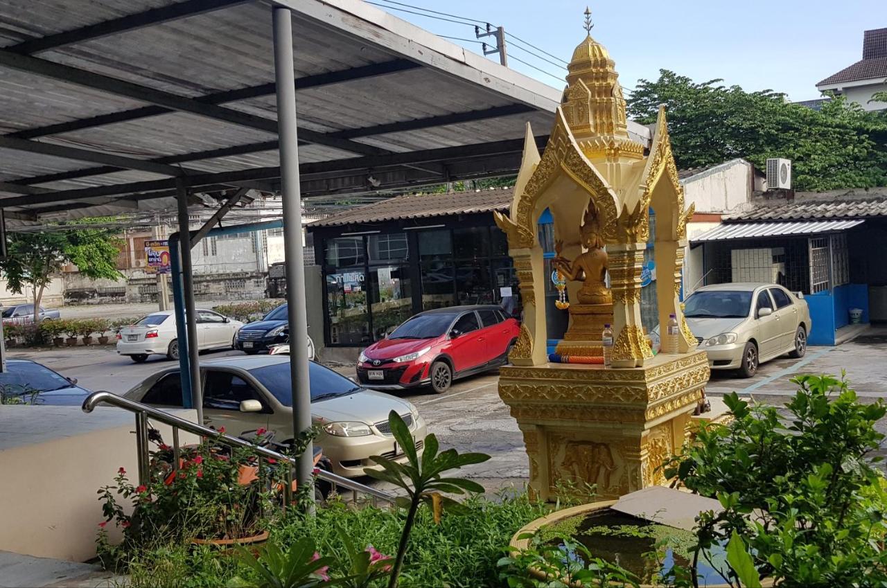 โรงแรมวินบางนา Win Bangna Hotel 曼谷 外观 照片